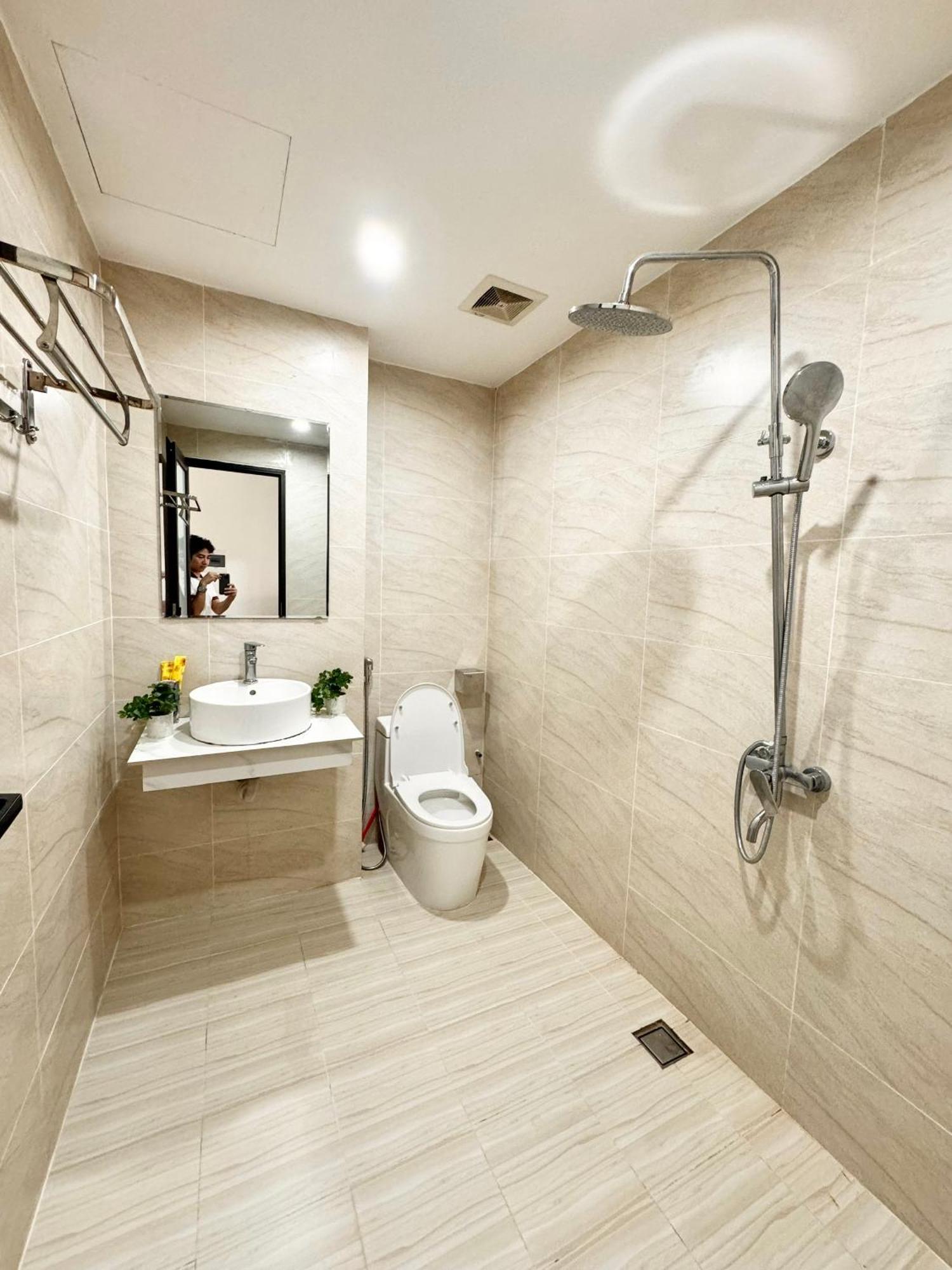 Modern & Comfy Apartment Ханой Екстер'єр фото